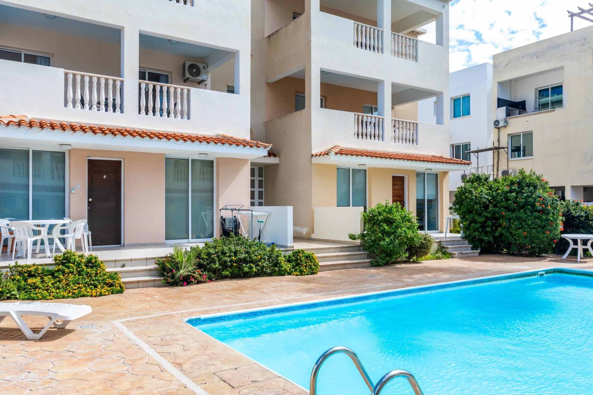 Beautiful One Bed Apartment In Paphos Eksteriør billede