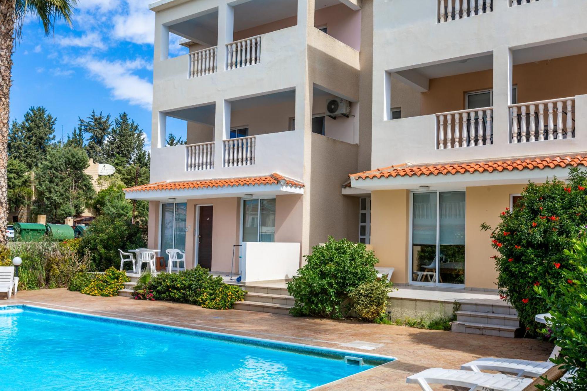Beautiful One Bed Apartment In Paphos Eksteriør billede