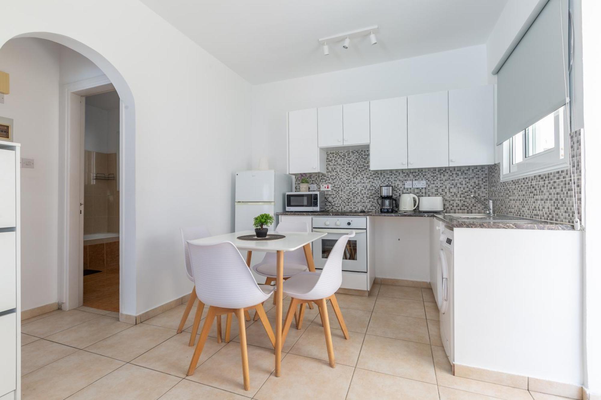 Beautiful One Bed Apartment In Paphos Eksteriør billede