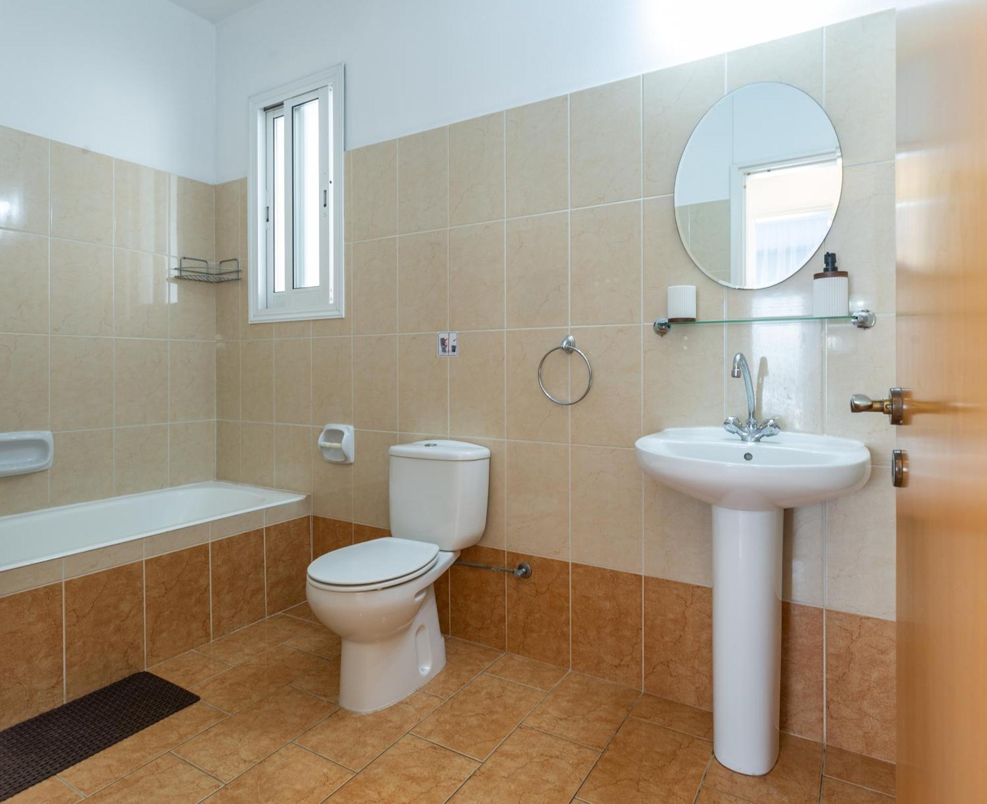 Beautiful One Bed Apartment In Paphos Eksteriør billede