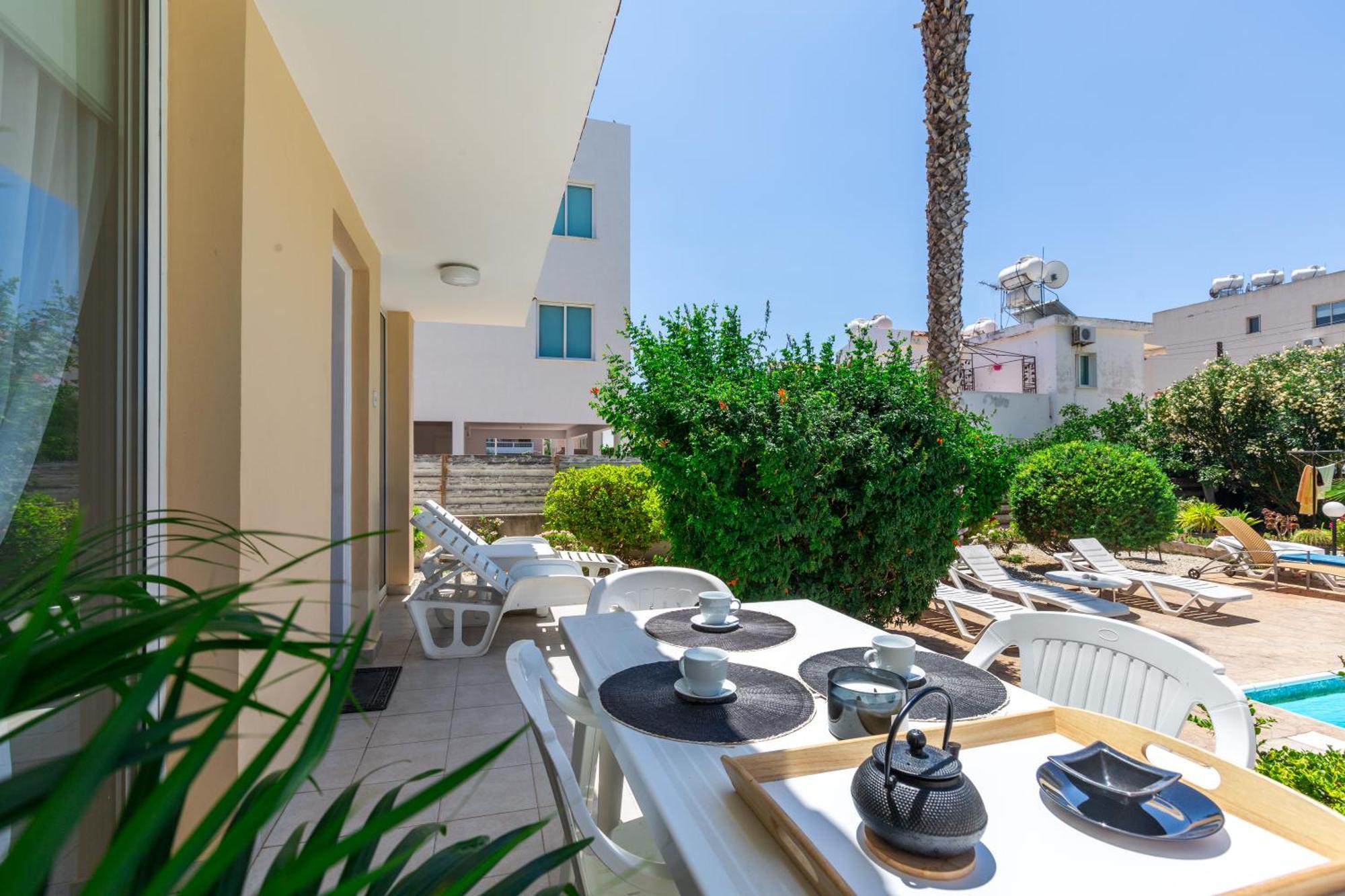 Beautiful One Bed Apartment In Paphos Eksteriør billede